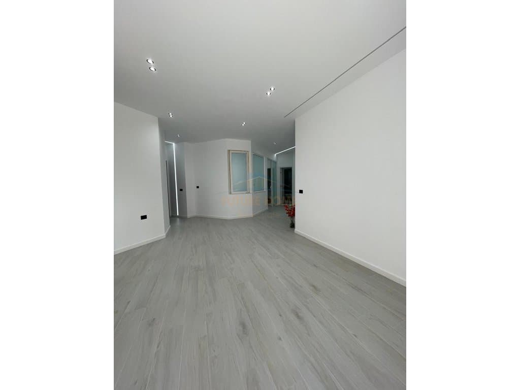 Apartament 1+1 Shitje, Murrat Tërbaci, Vlorë 4