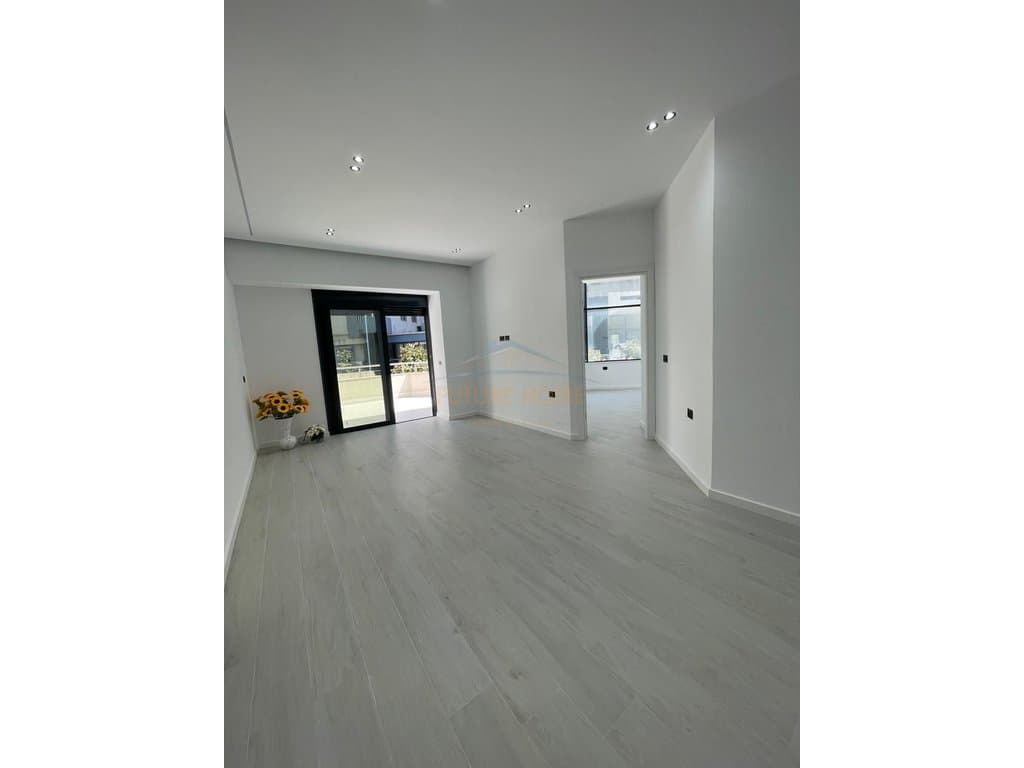Apartament 1+1 Shitje, Murrat Tërbaci, Vlorë