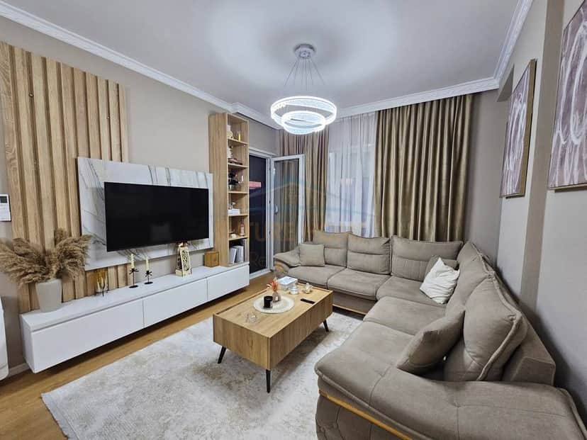 Shitet, Apartament 2+1, Univers City, Tiranë 1