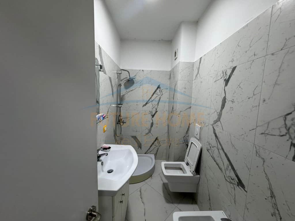 Shitet, Apartament 2+1 , Fresk 1