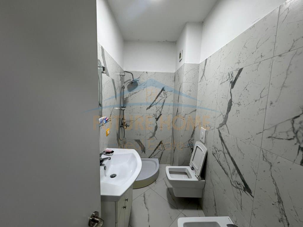 Shitet, Apartament 2+1 , Fresk 1