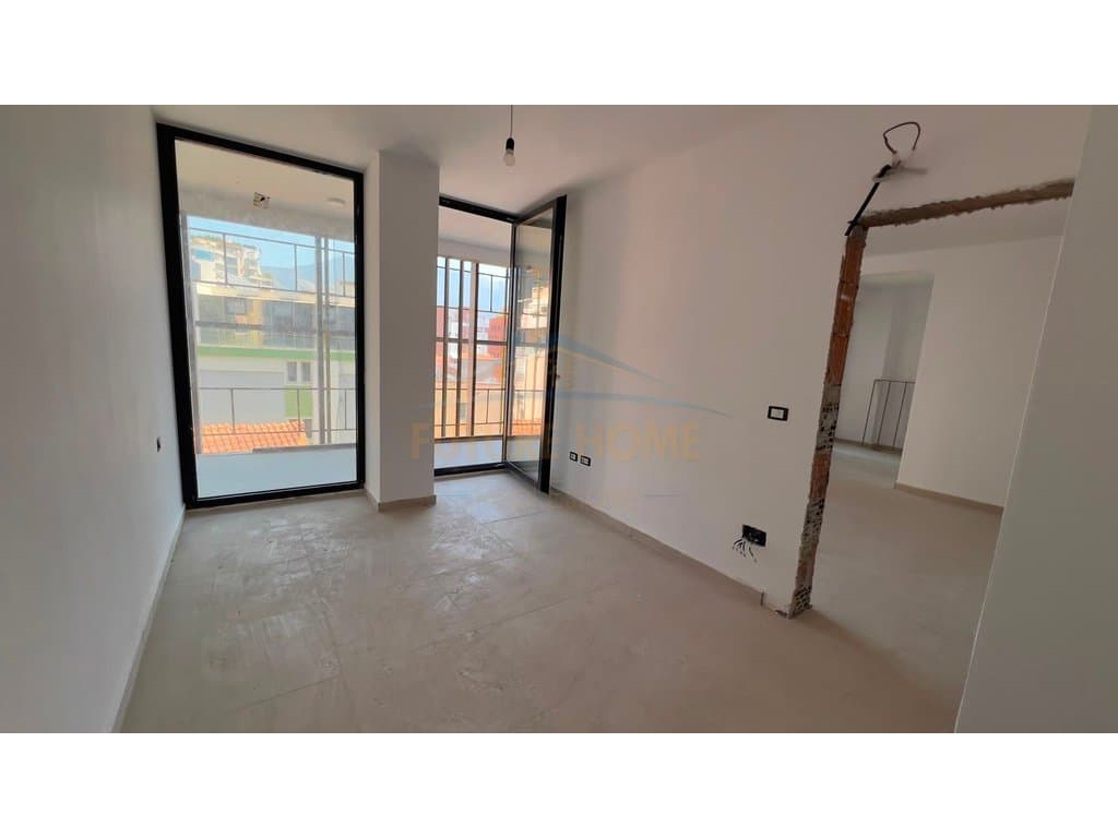 Shitet,Apartament 1+1+ Post Parkimi ,Selvia. 5