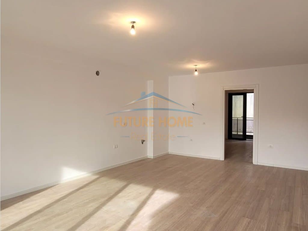 Shitet, Apartament 1+1, Sarande. 3
