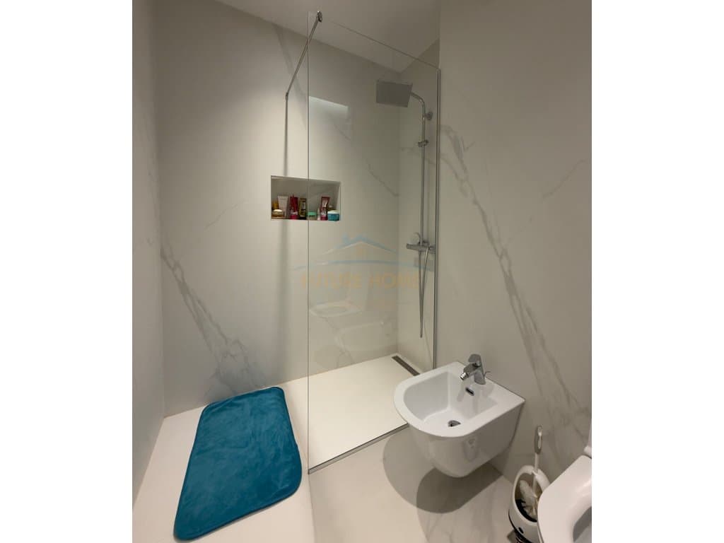Shitet, Penthouse 3+1+2+Parkim, Valamar, Durres 4