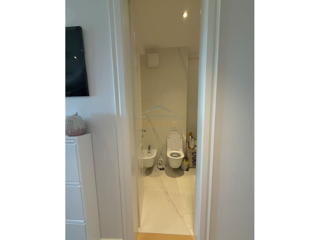 Shitet, Penthouse 3+1+2+Parkim, Valamar, Durres 2
